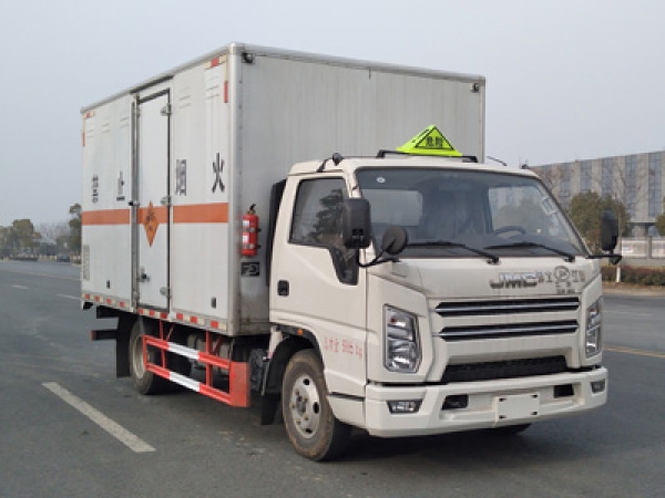 江鈴寬體爆炸物品運(yùn)輸車(chē)(黃牌)